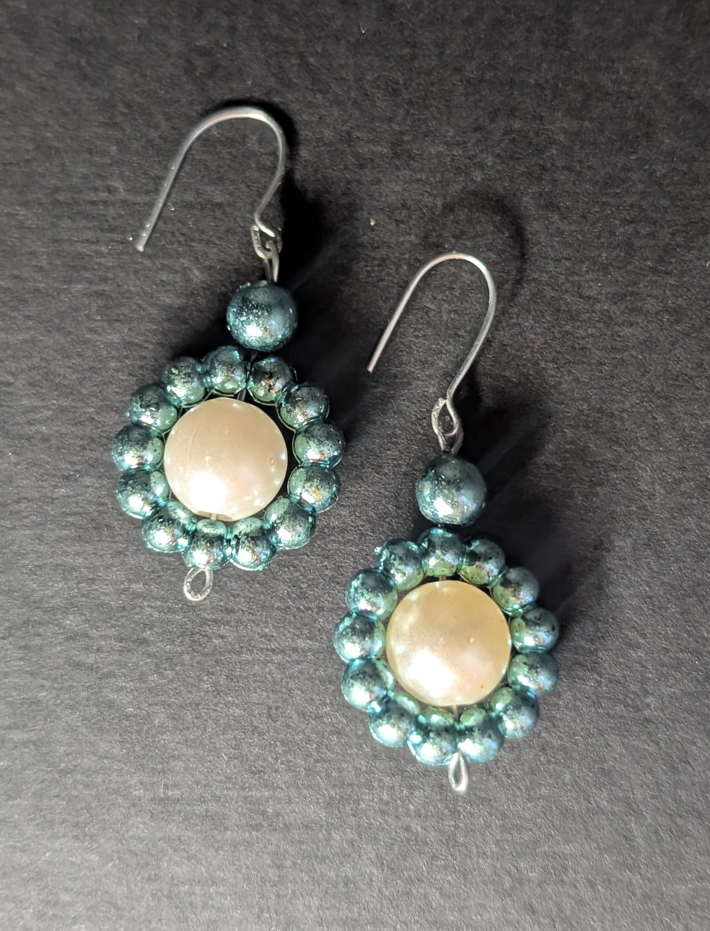 Perlen treffen Perle Ohrringe