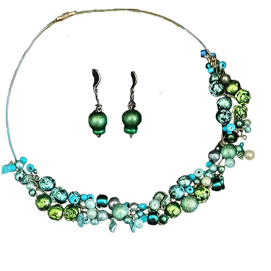 Grünes Set Perlen