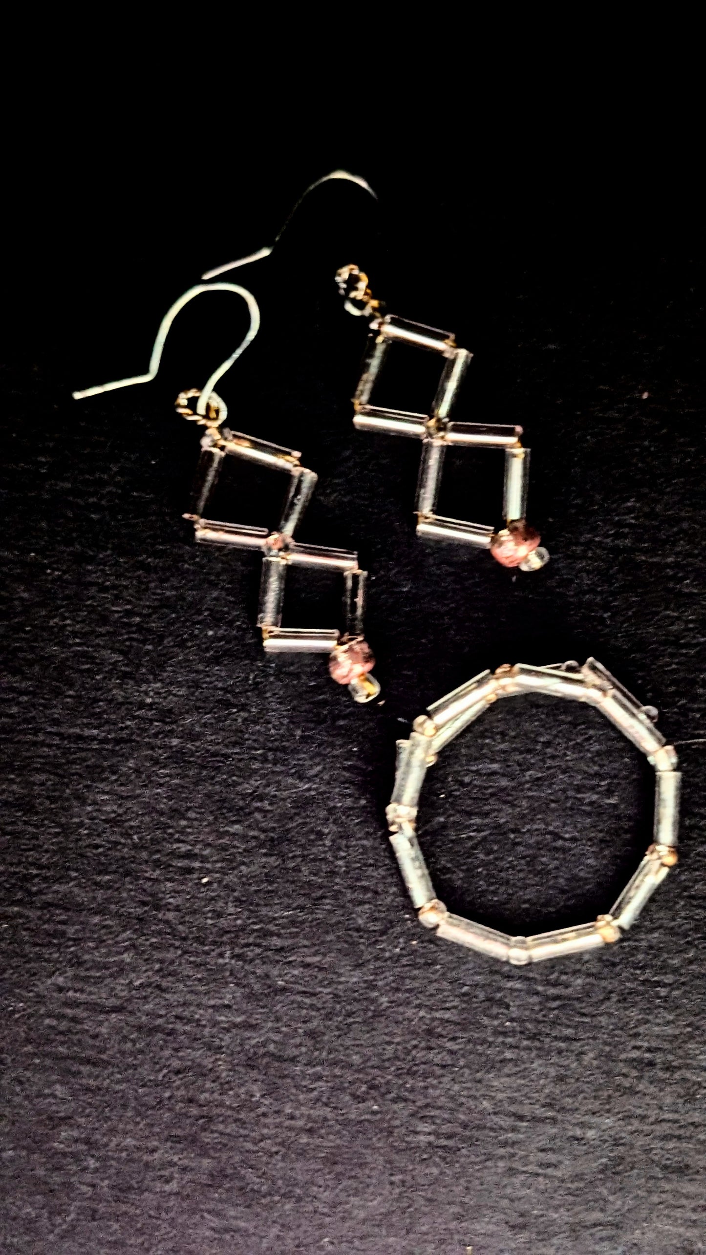 Raute Ohrring mit Ring