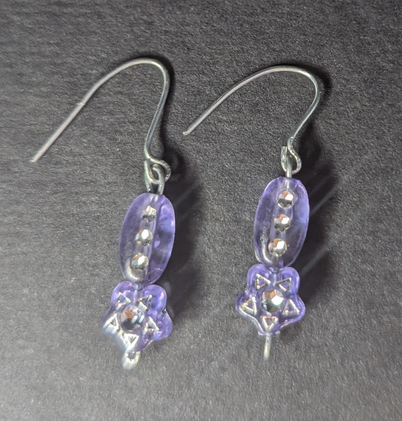 Lila Glitzer Ohrringe