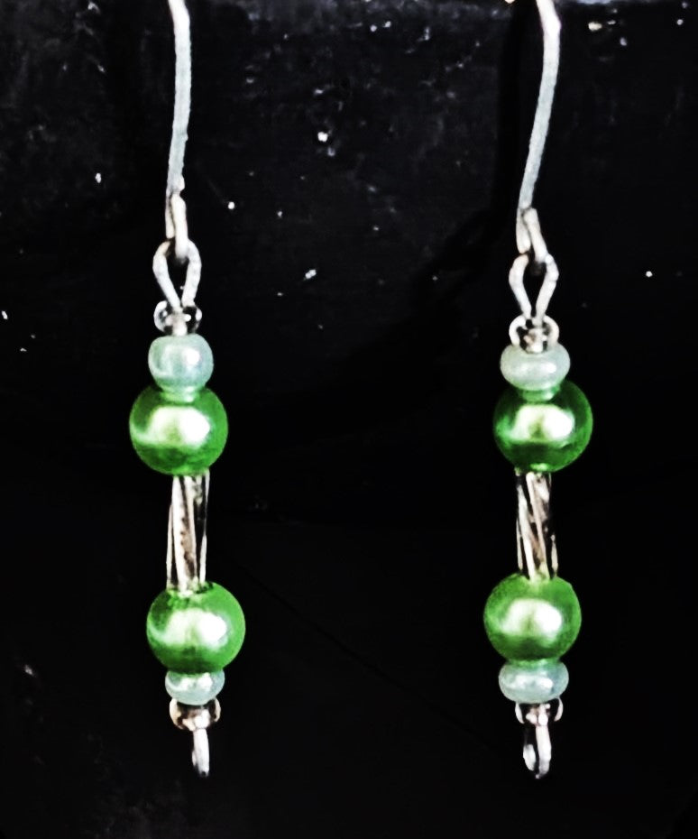 Grüne Perle trifft Perle