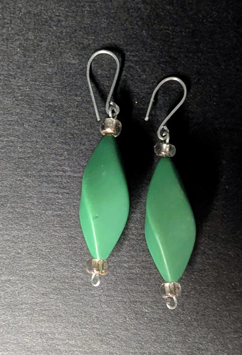 Grüne Tropfen Ohrringe